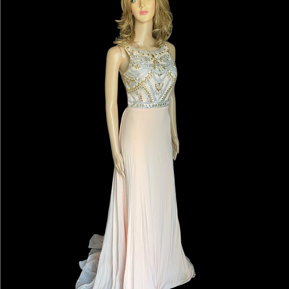 Foryoudress peach Sequin maxi
Dress size 6 - Picture 12 of 14